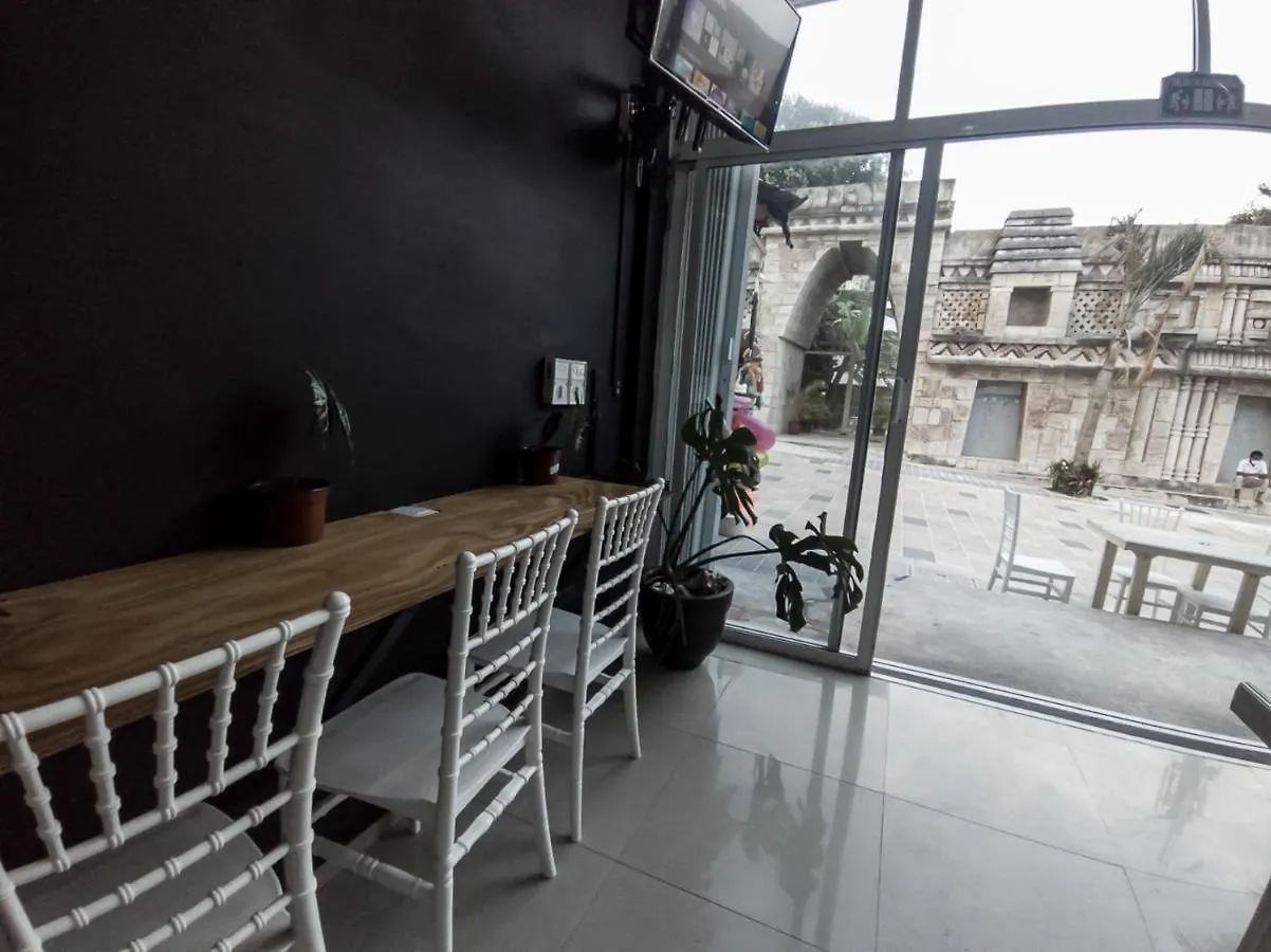 Lezzoto Hostel Boutique 2,5 Playa del Carmen