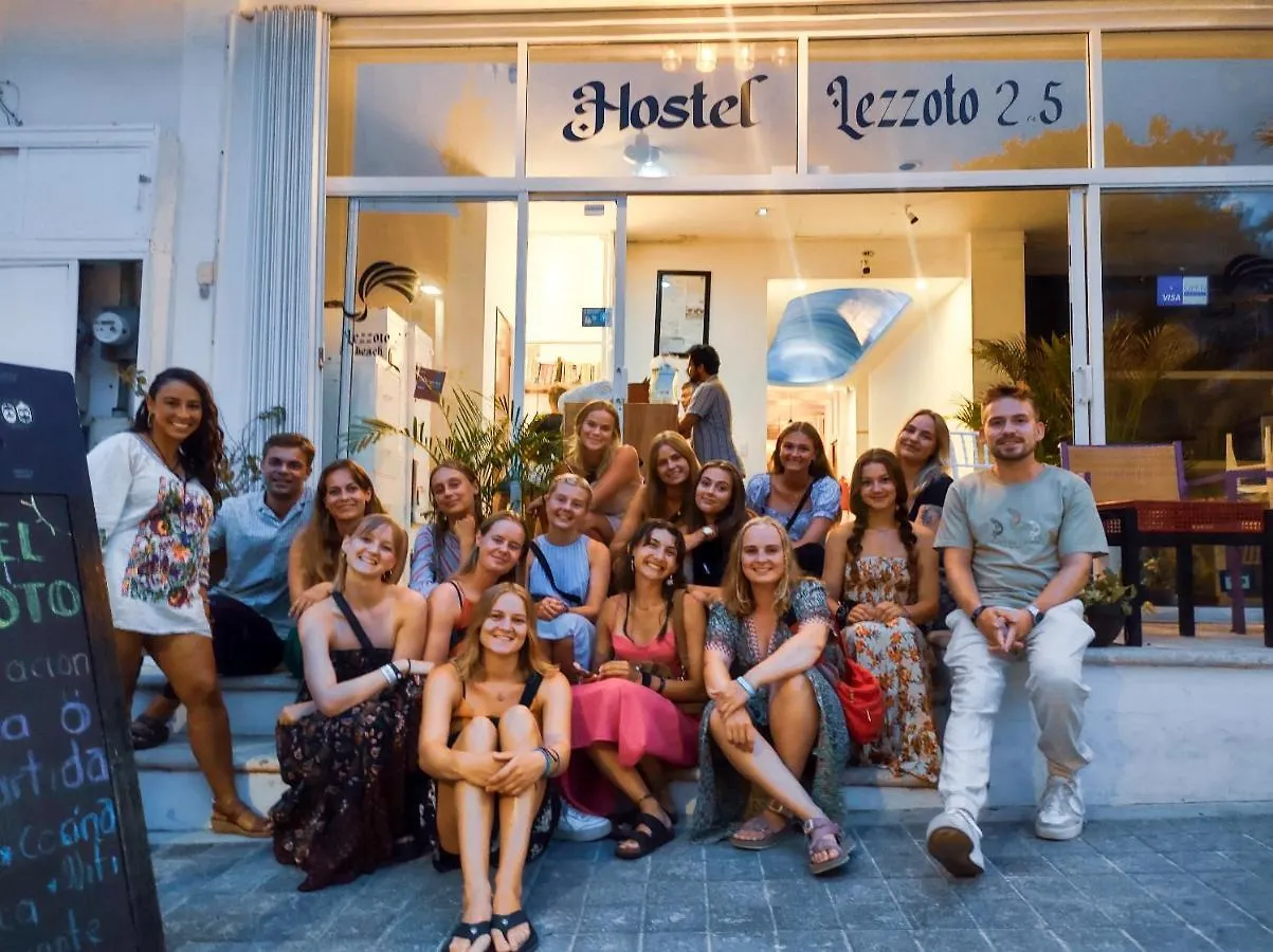 Lezzoto Hostel Boutique 2,5 Playa del Carmen México